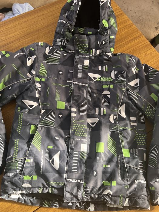 Курточка зимова тепла