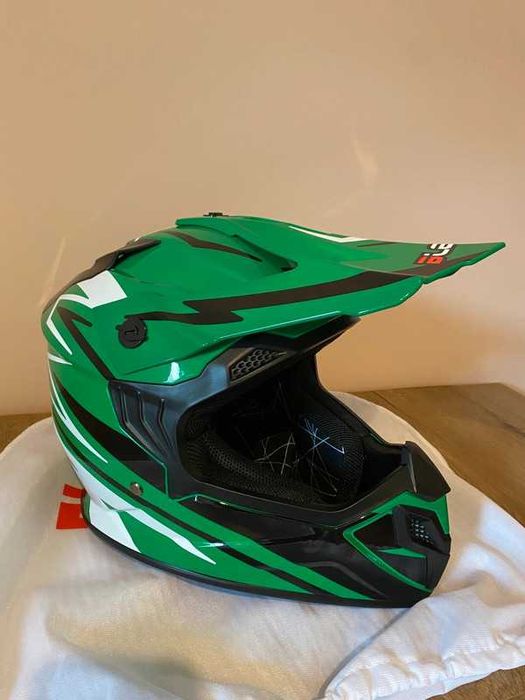 Kask dziecięcy crossowy z atestem firmy Blexx, rozmiar M, nowy