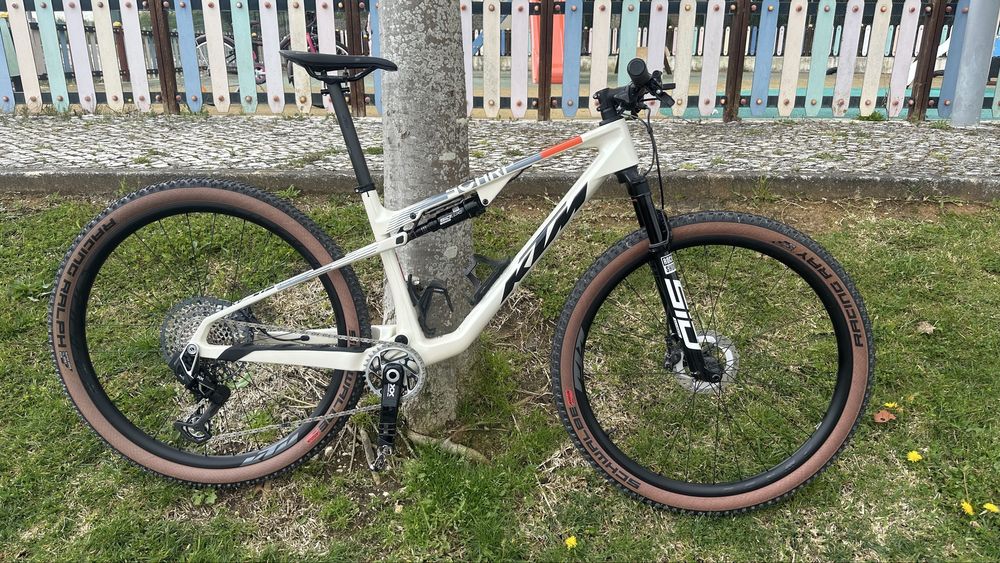 Bicicleta de BTT KTM Scarp Prime 2025 como nova