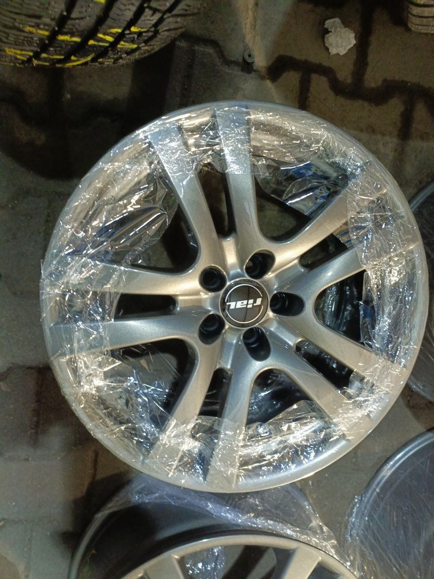 Felgi aluminiowe 8jx18 et35 5x100 audi skoda seat VW Toyota Lexus