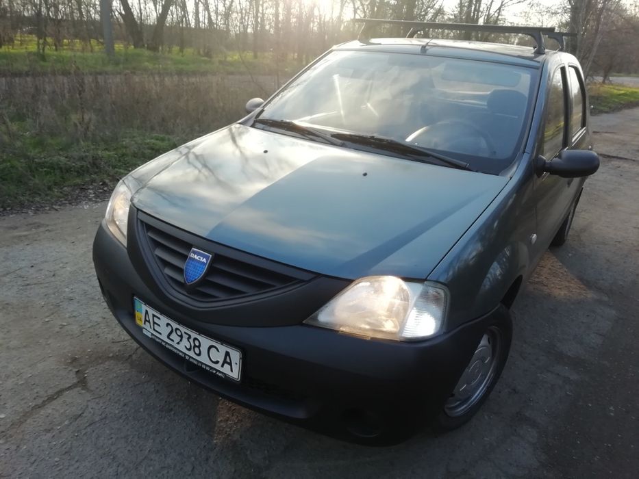 Продам Dacia Logan 90L. 1. 4 бензин.