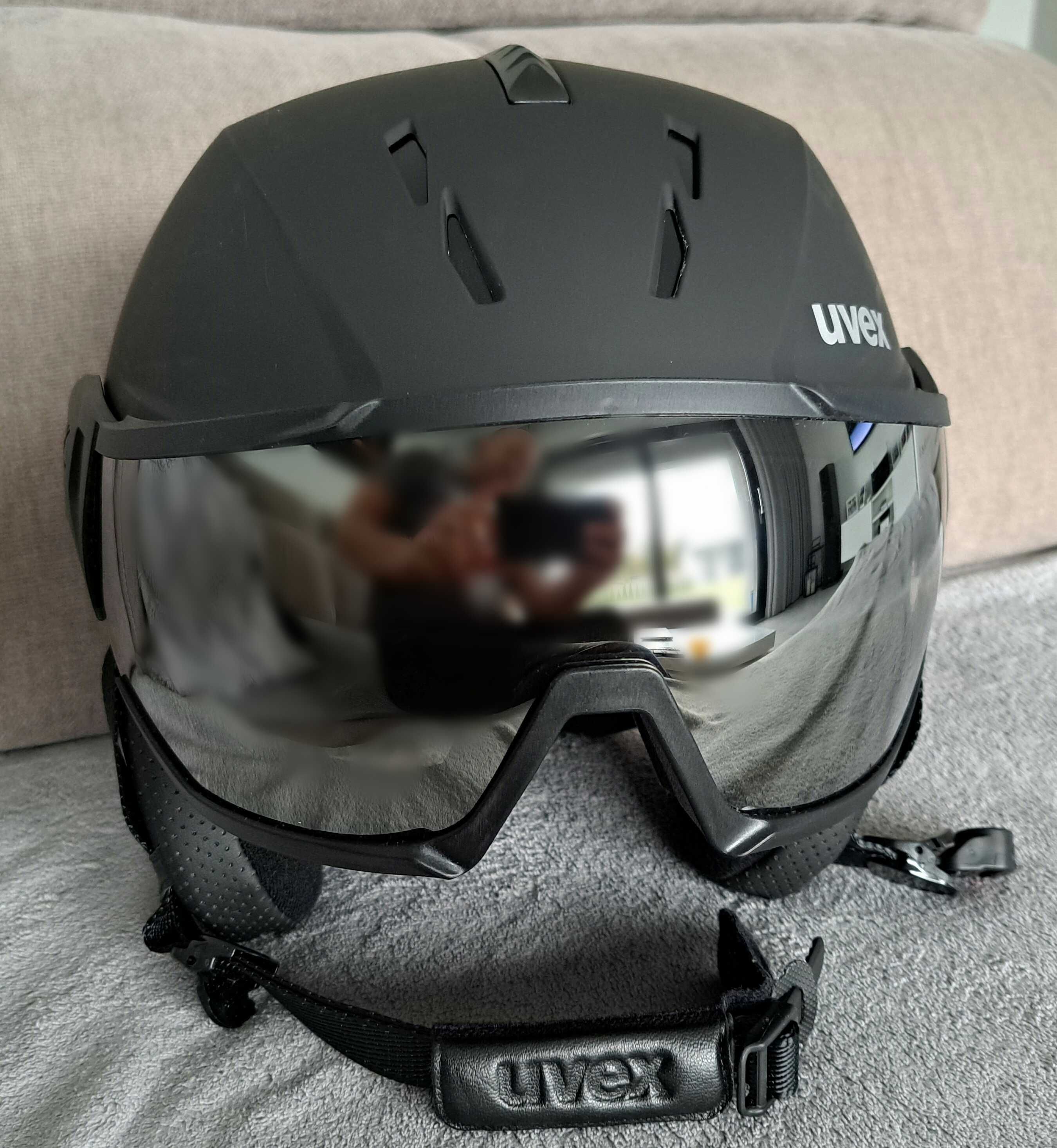 Kask UVEX INSTINCT VISOR dla narciarzy i snowboardzistów