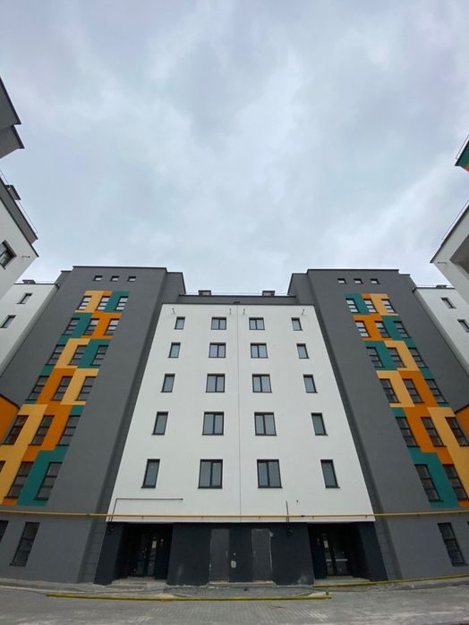 Збудована  1 кімнатна,з гардеробом ,район каскад   Велес Метро