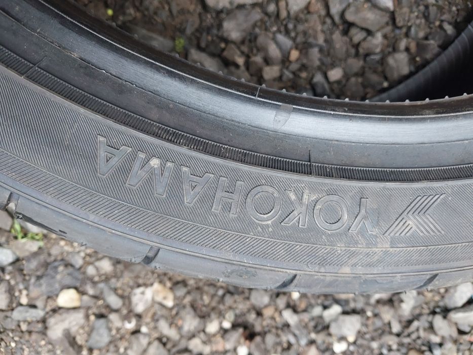 Yokohama Advan Neova 225/40R18 88 W