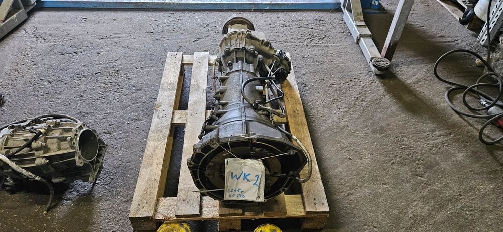 JEEP GRAND CHEROKEE WK2 3.0 CRD LIFT 2014-  Kompletna skrzynia biegów z konwerterem Reduktor skrzyni biegów P52853664AH 52853664AH 8HP-70