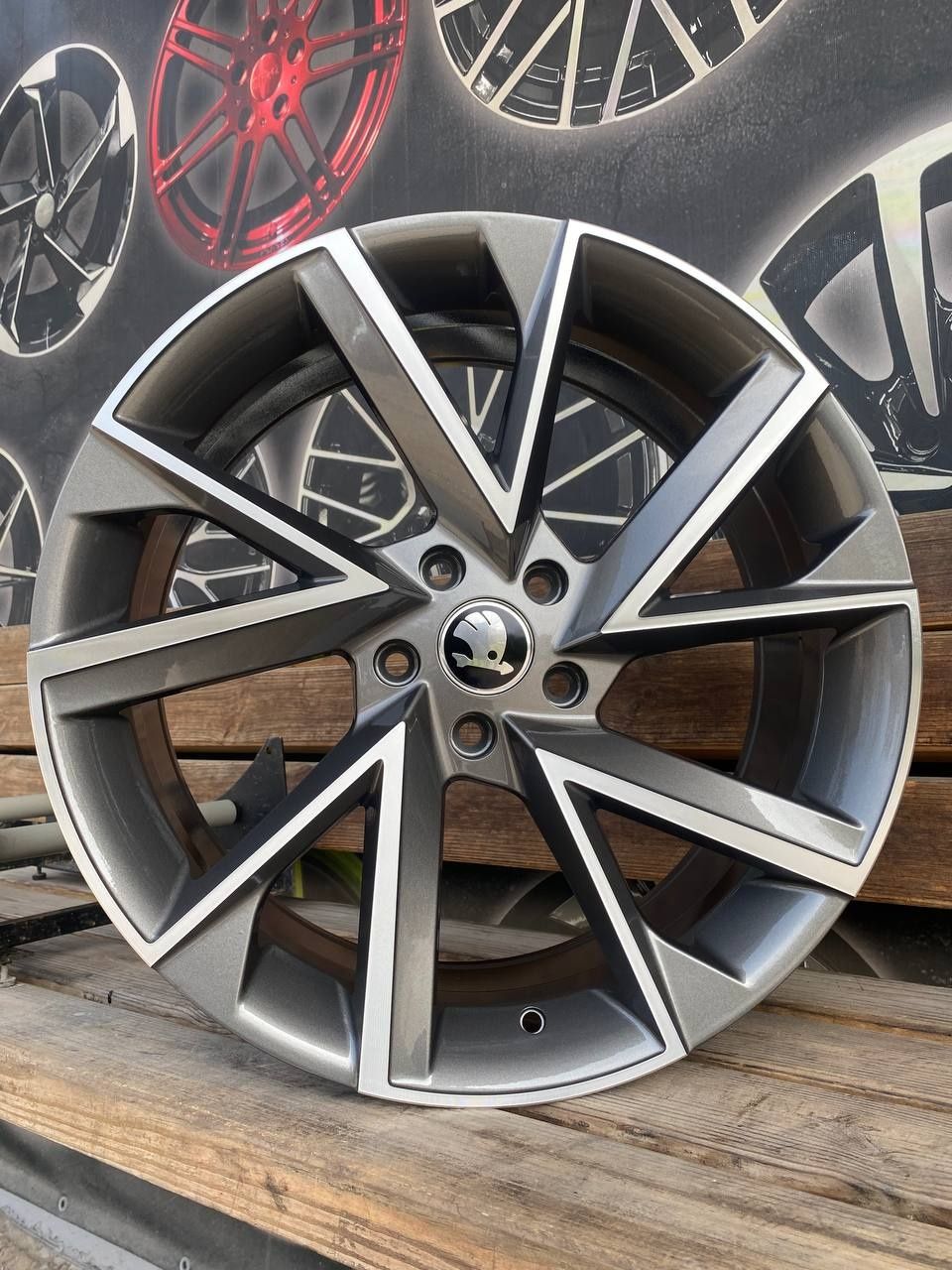 777 Новые диски R19 5/112 Skoda Octavia Superb Karoq VW Passat Jetta