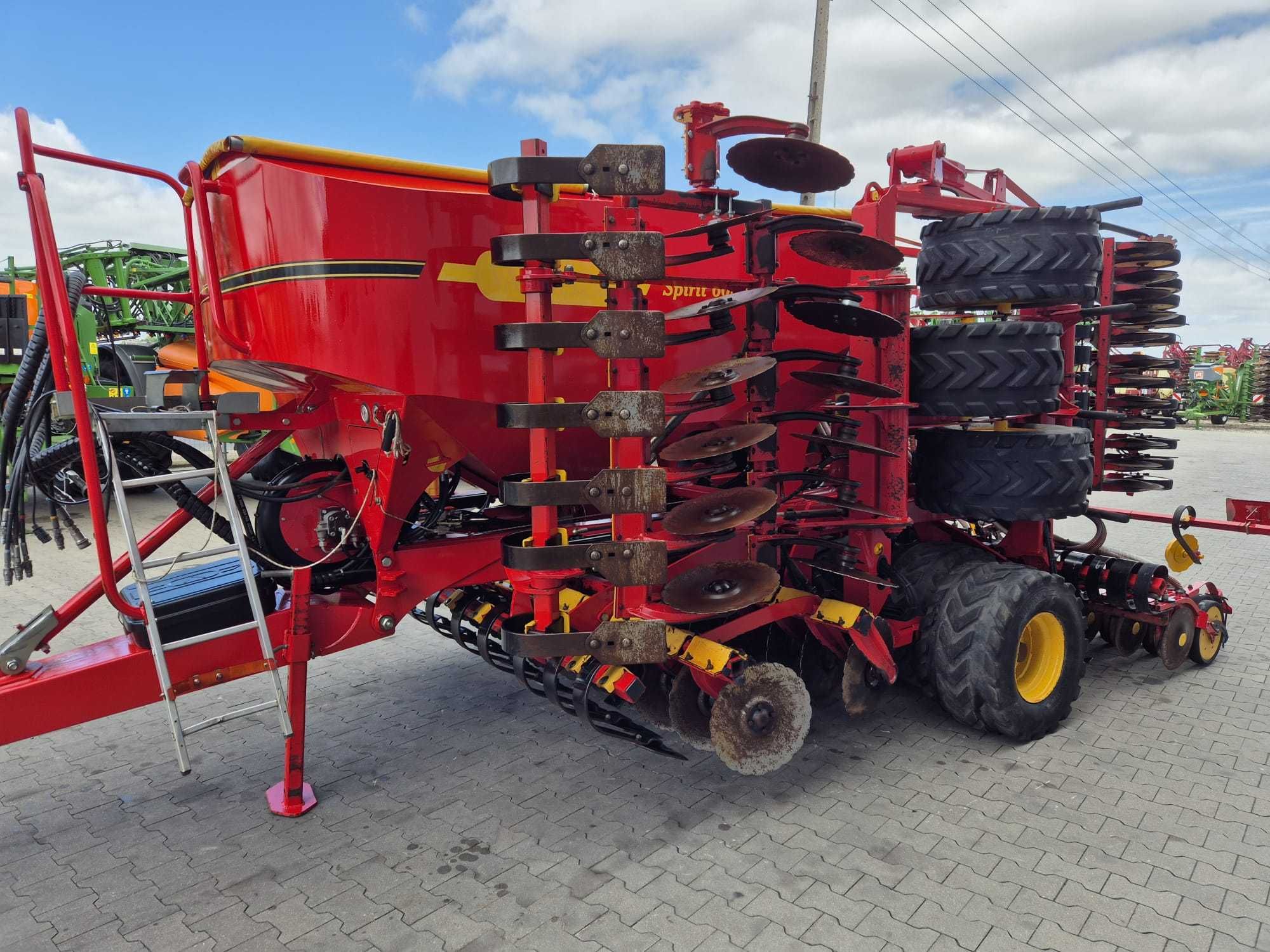Agregat bezorkowy uprawowo-siewny VADERSTAD SPIRIT ST 600, 2010r.