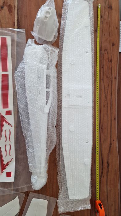 Avião rc Thunder Tiger Cessna 182