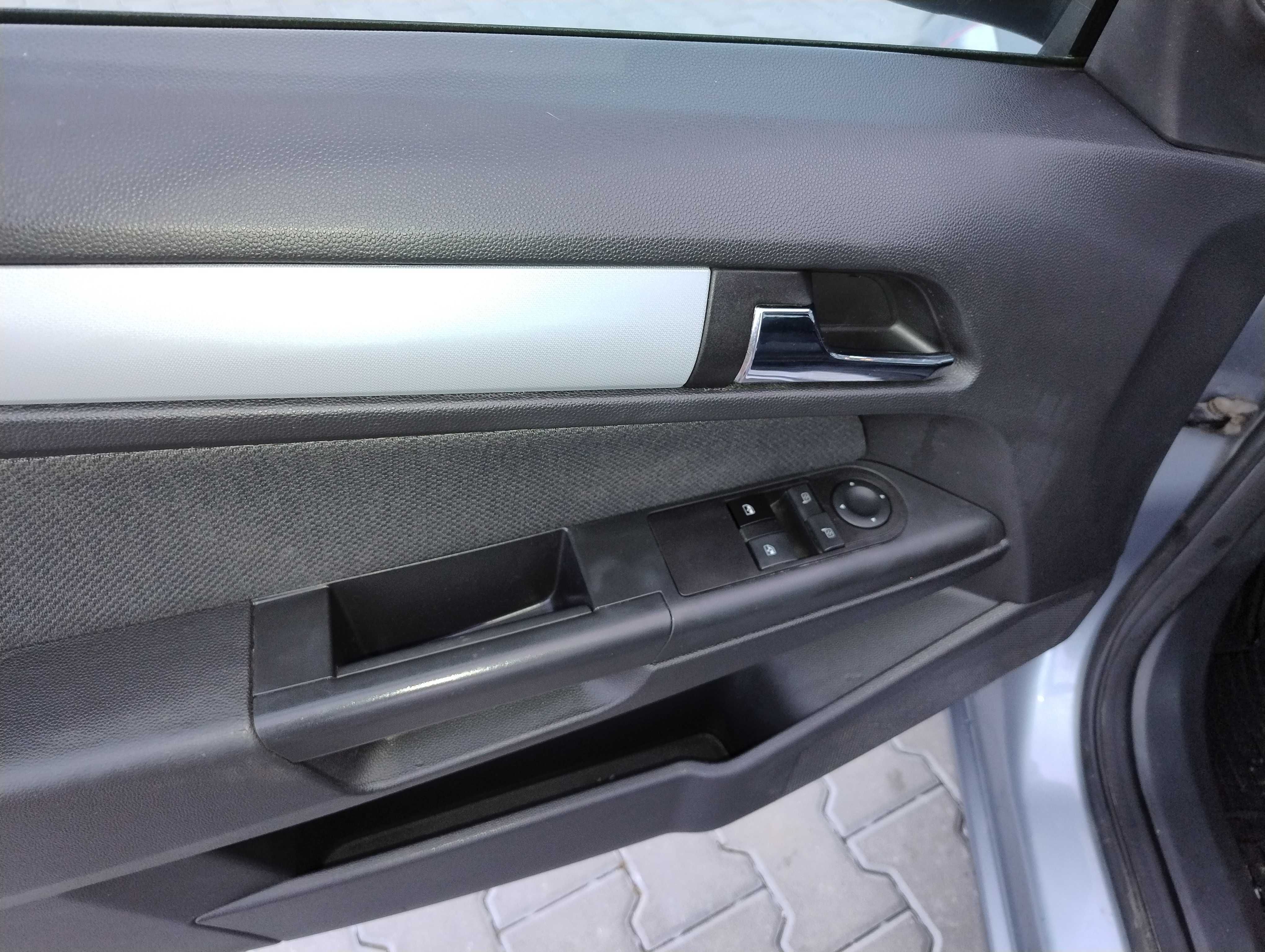 Opel Astra 2006 r 1.6 B Klima Tempomat Stan bardzo dobry