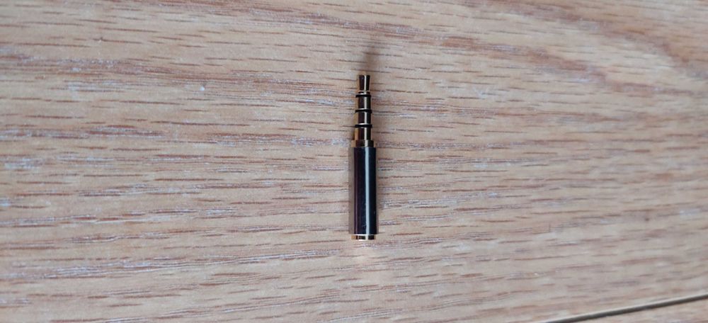 Conversor 2.5mm fêmea 3.5mm macho audio