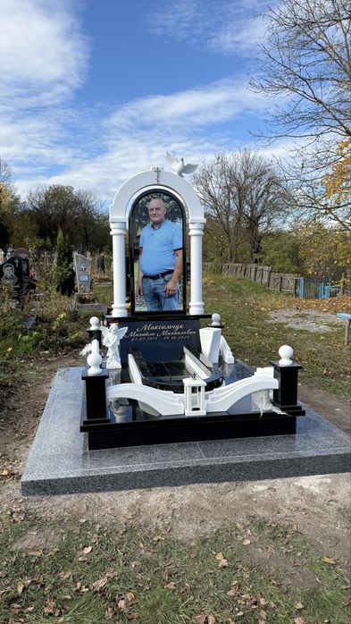 Памʼятники  з граніту та мармуру від виробника