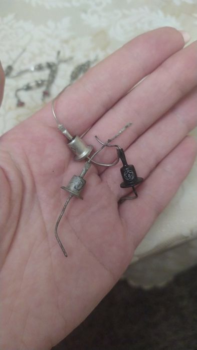 Радіо деталі, контактори, транзістори, перемикачі, діоди