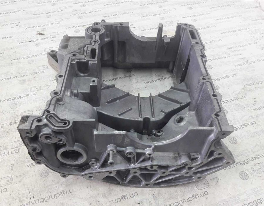 Верхняя часть поддона 059103603AG\AP Audi Q7 \ Volkswagen Touareg