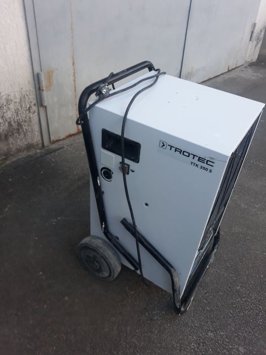 Осушувач повітря (водопоглинач). Оренда. Прокат.