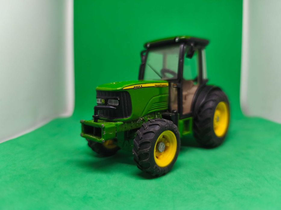 Siku traktor John Deere sadowniczy 1 32