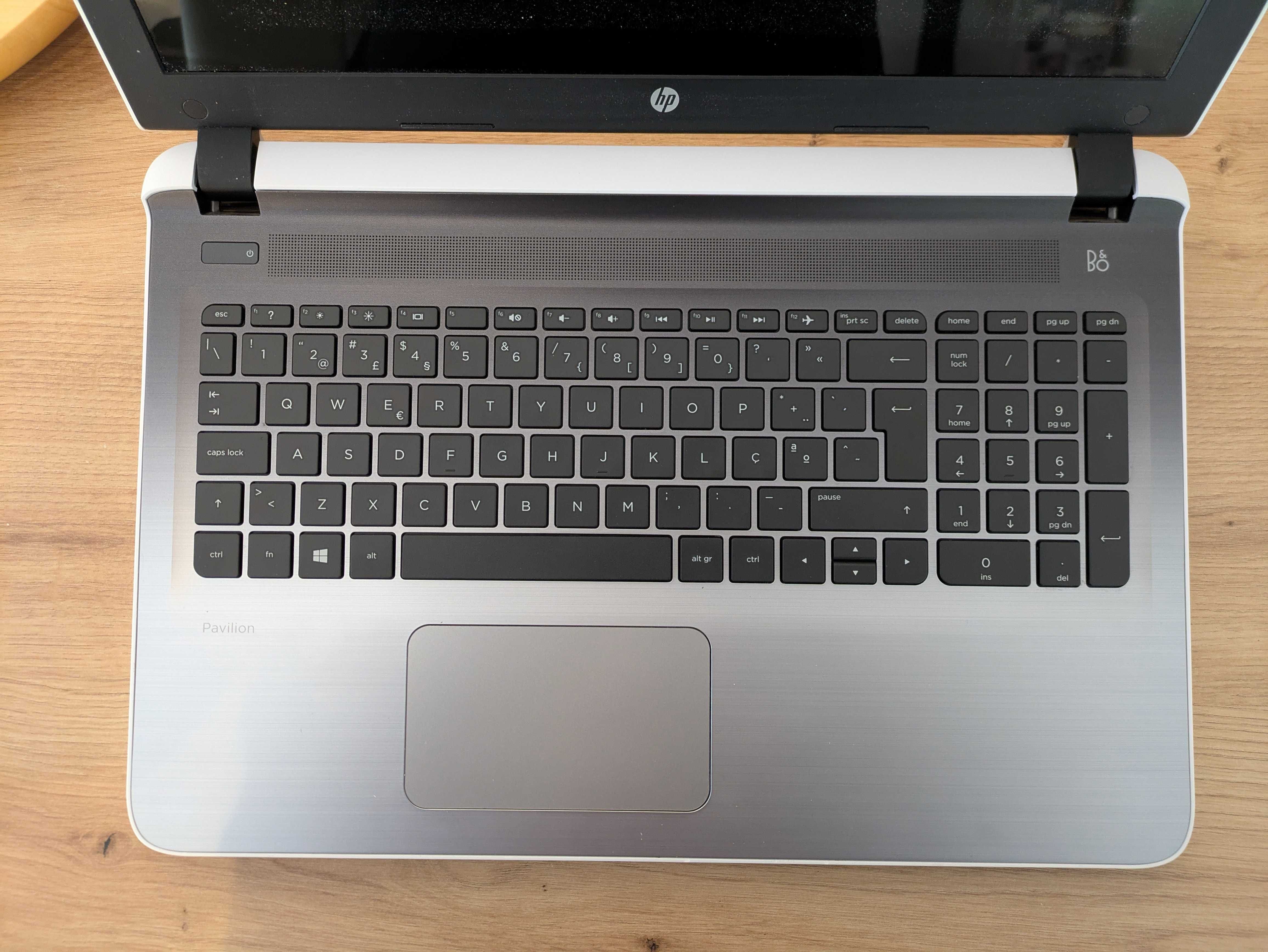 Portátil HP 15-AB106NP em excelente condições