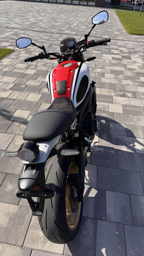 Yamaha XSR 900 2021