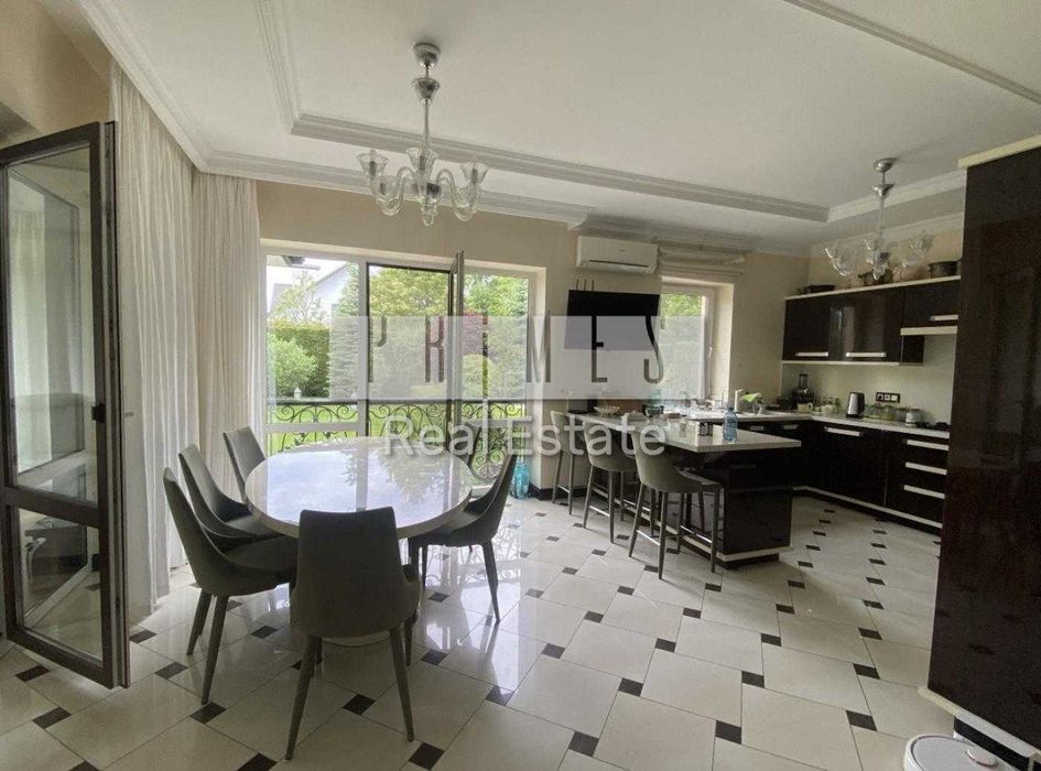 Оренда стильного та сучасного 2-поверхового будинку в Іванковичах