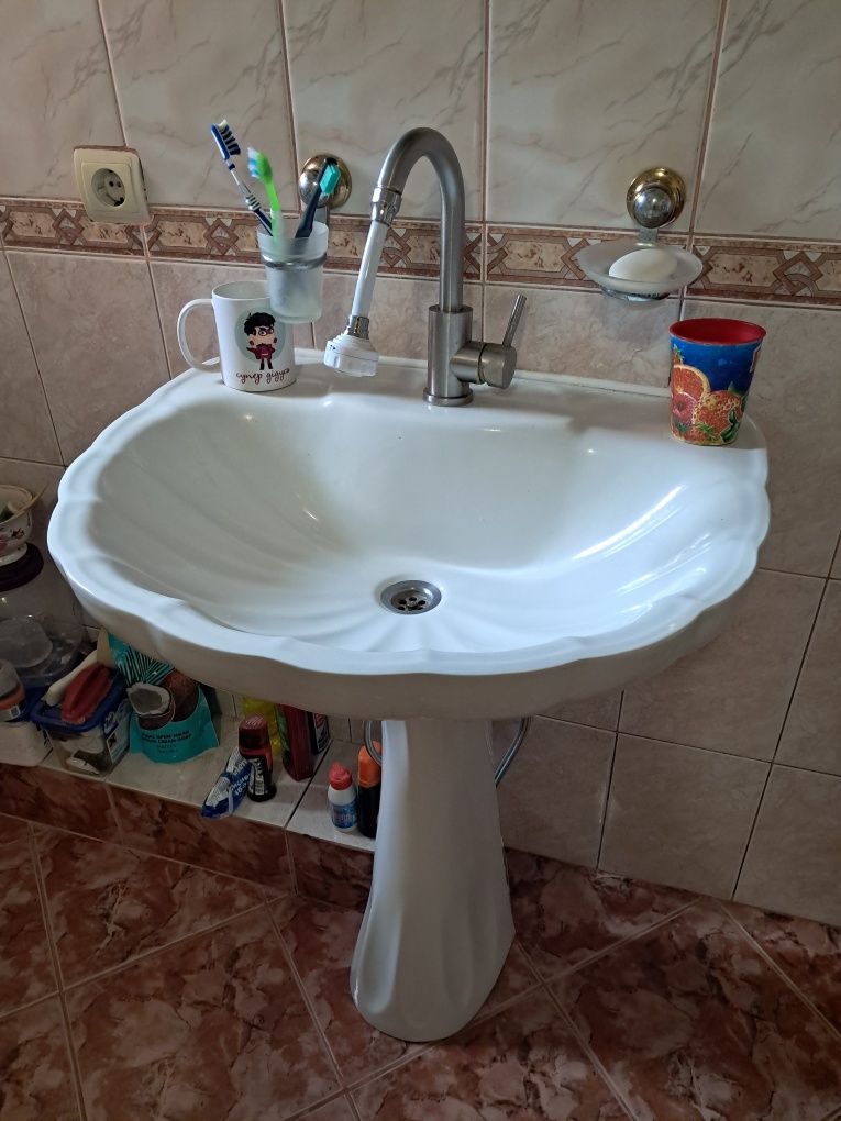 Умивальник тюльпан