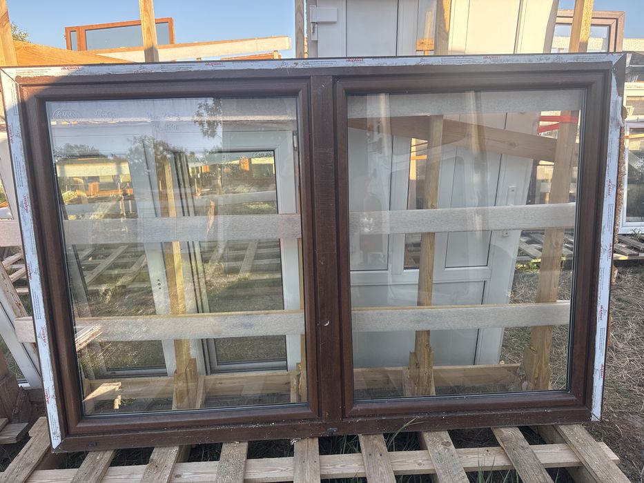 1xx okno plastikowe 223x146 orzechRU dzielone 50/50 (220x150,dostwa