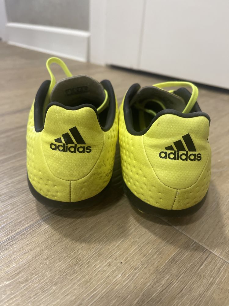Бутсы футбольные Adidas оригинал, размер 35, 21,5 см по стельке