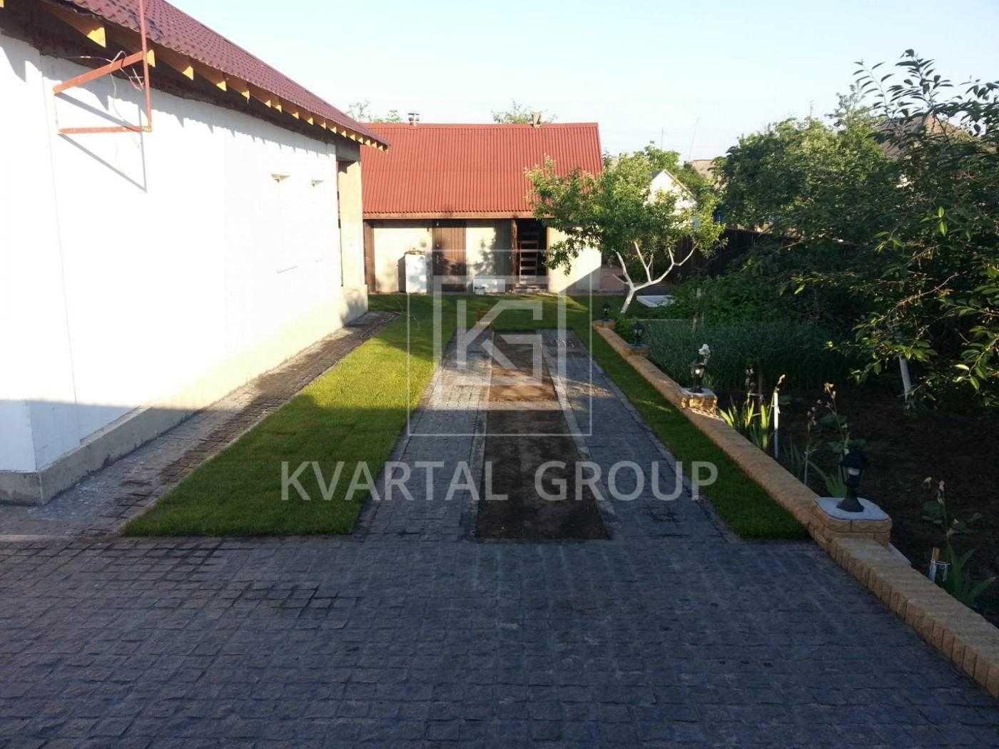 Продаю будинок з ремонтом у м. Малин, 71,3 м², 8 соток