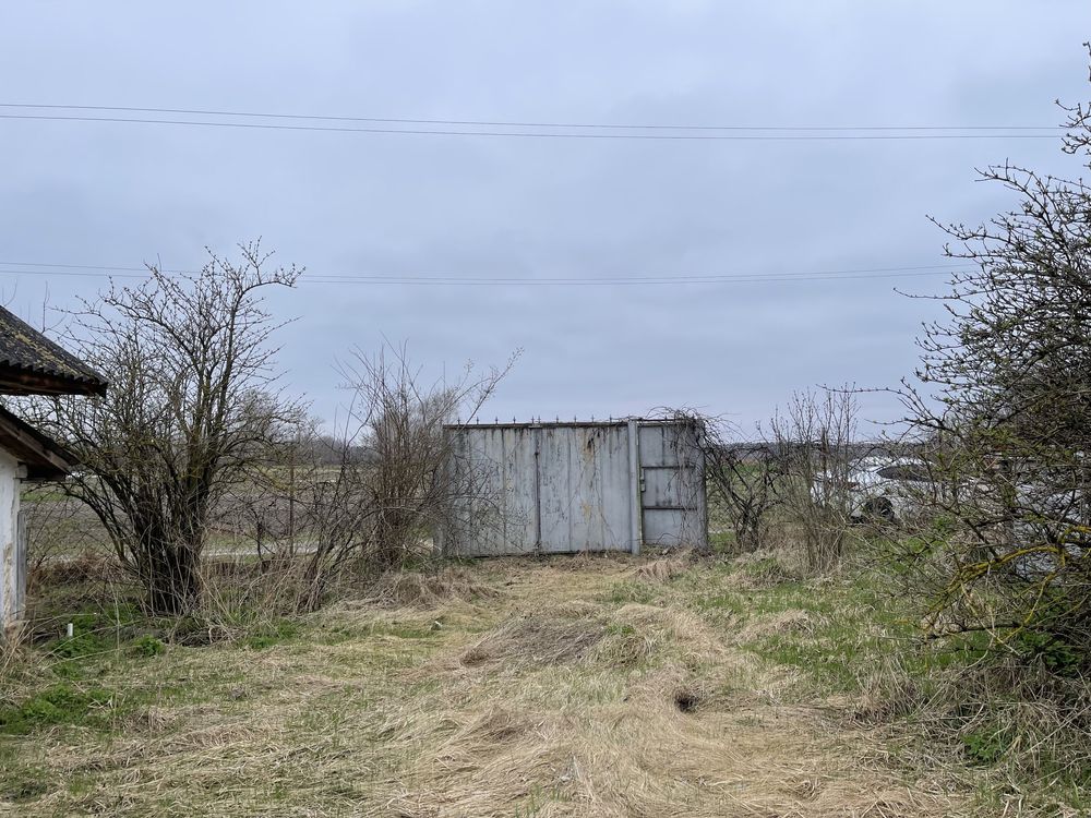 Продам будинок з 1 га земельної ділянки біля санаторію "Пролісок"