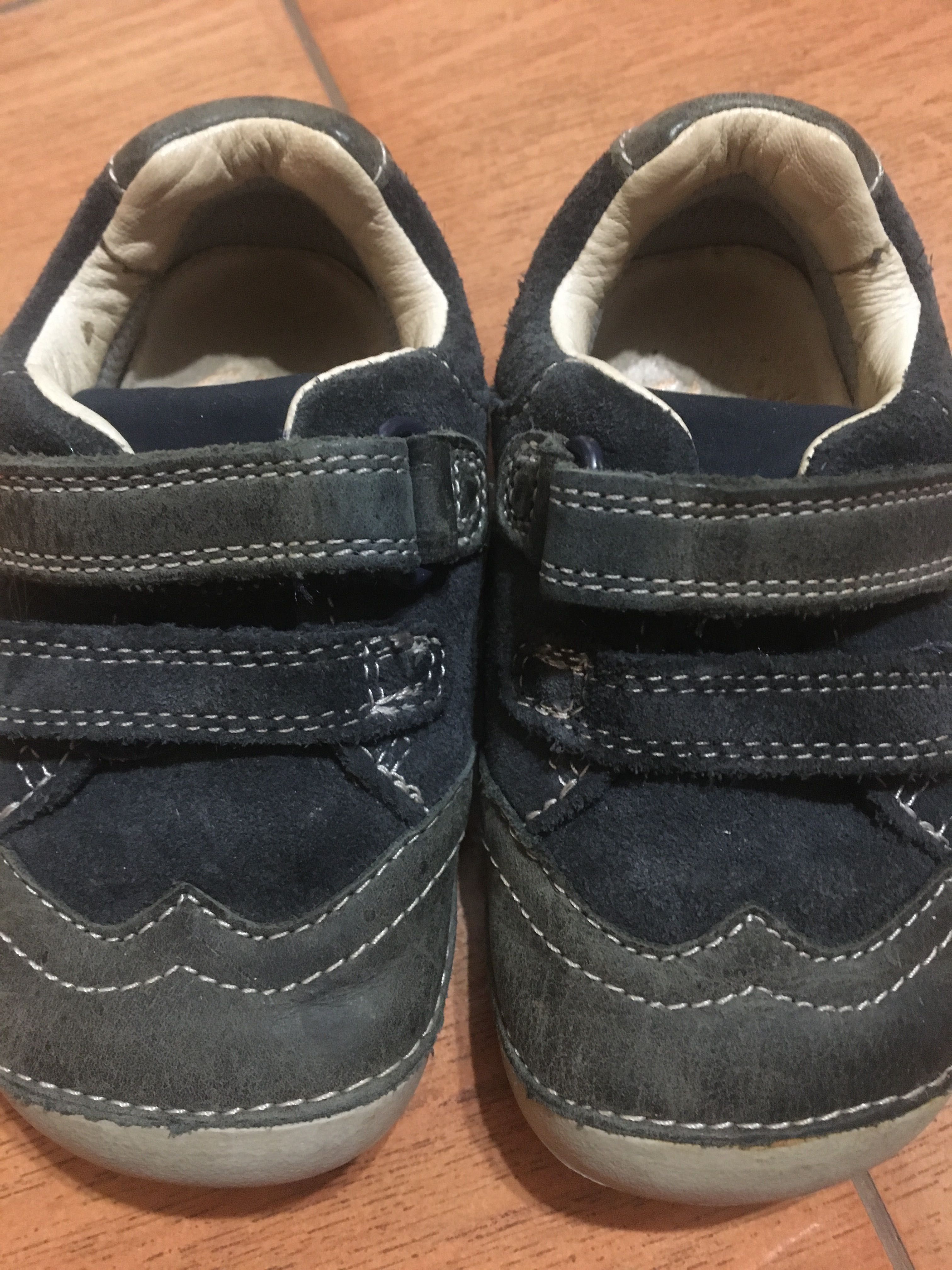 Кросівки Clarks 21 розмір на хлопчика 1-2 рочки б/в