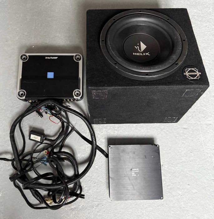 Комплект звукового обладнання: підсилювач, аудіопроцесор, сабвуфер