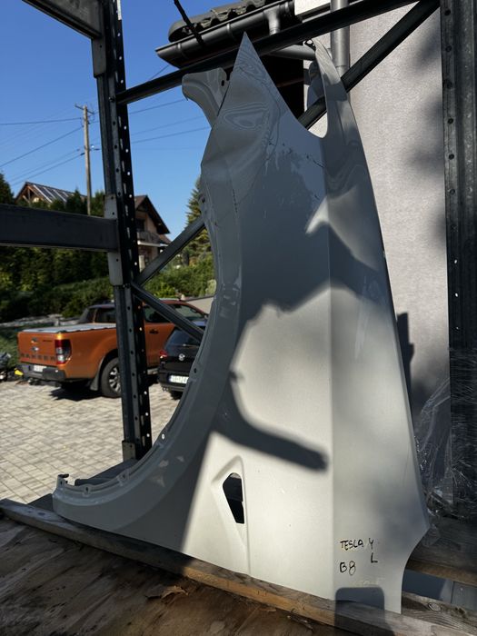 Крило праве Тесла модел У Tesla model Y