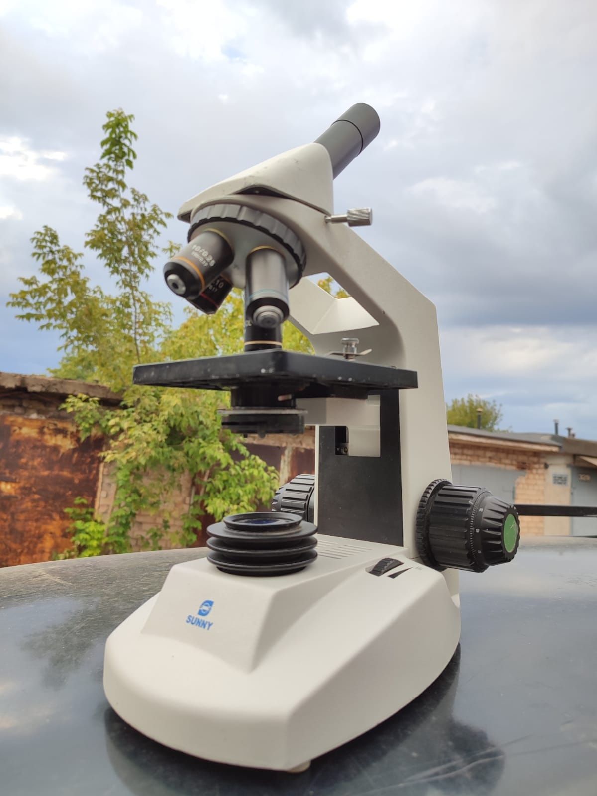 Мікроскоп XSM-10