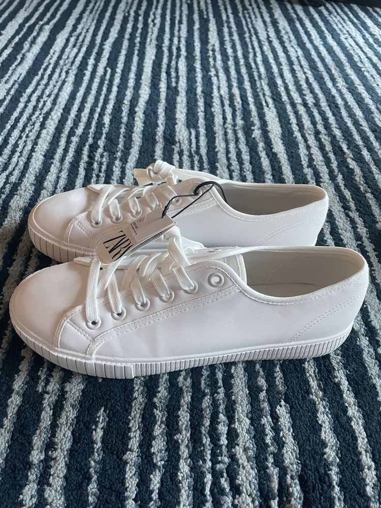 Sapatilhas zara 43