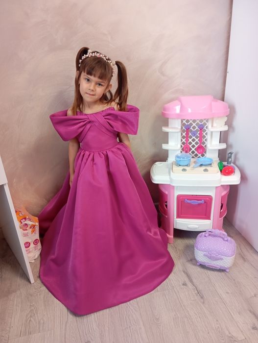 Продається дитяча сукня