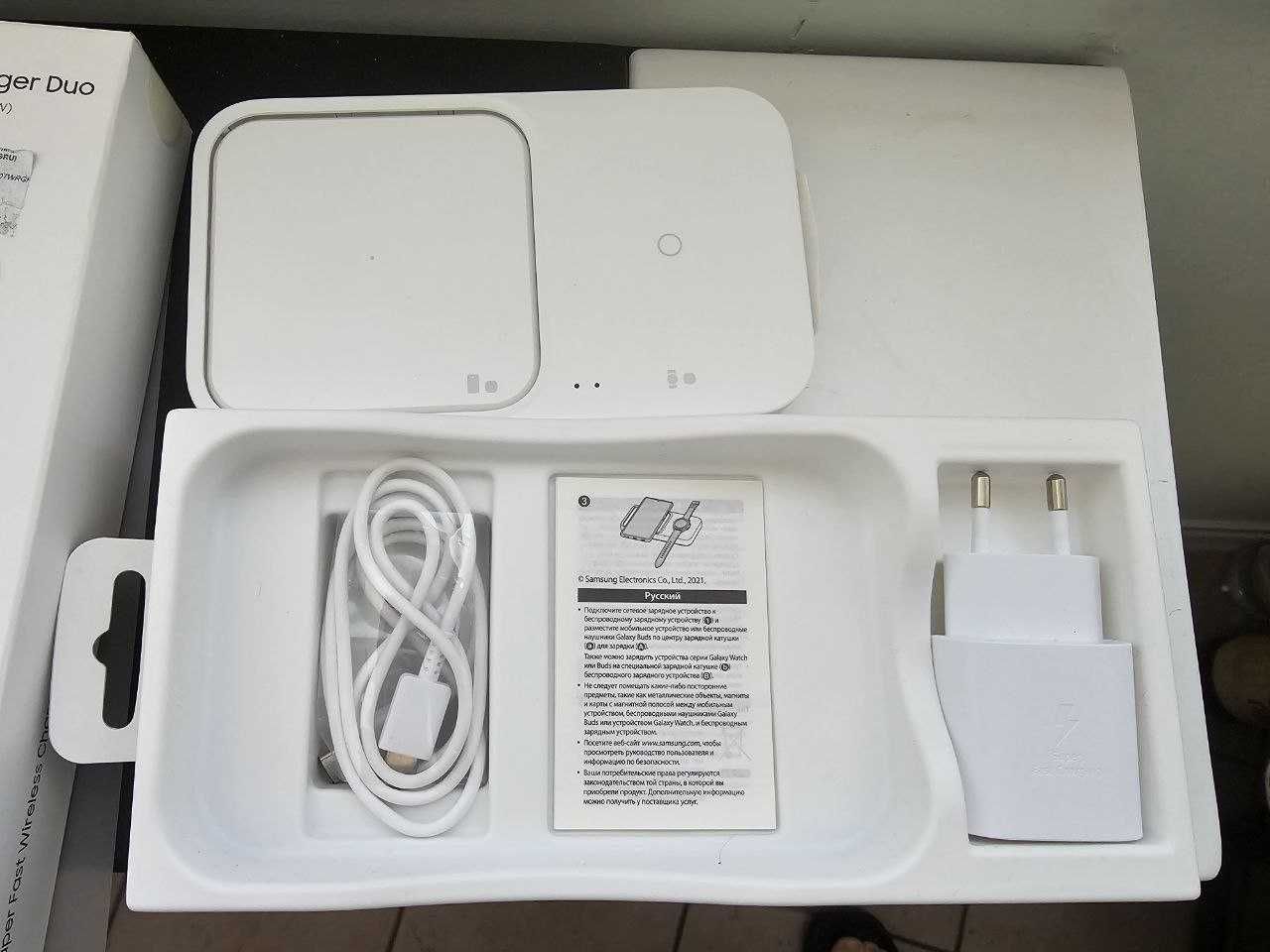 Бездротовий З/П Samsung 15W Wireless Charger Duo with TA White