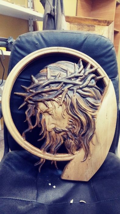 Jezus-Plaskorzezba-Drewno