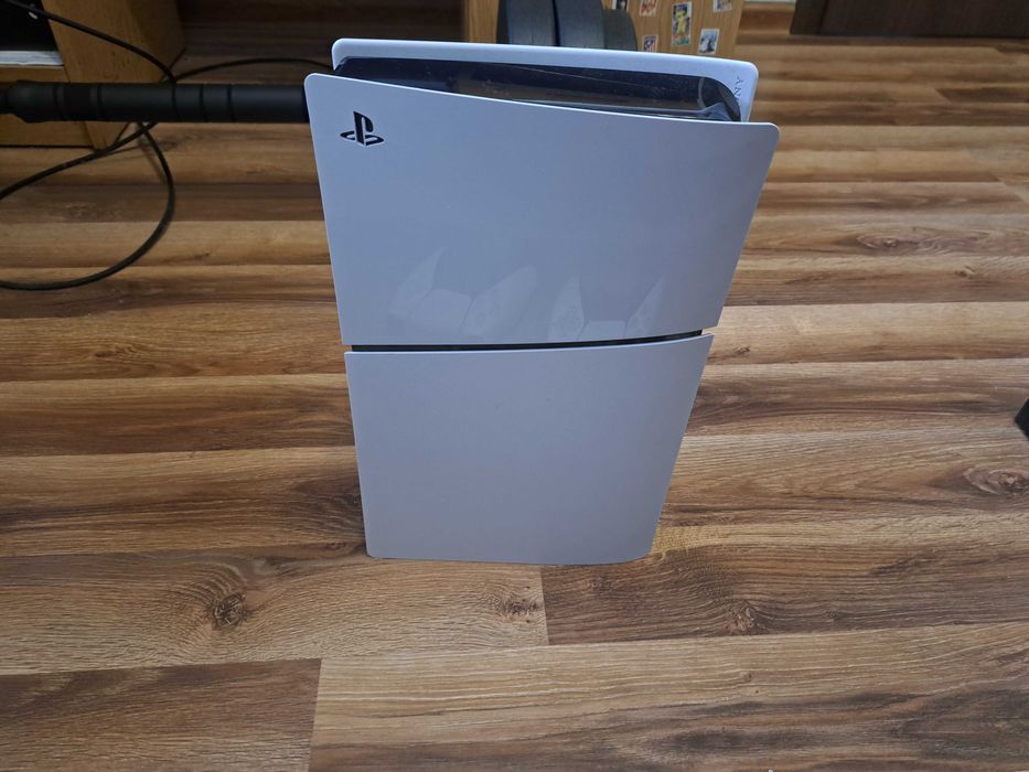 Ps5 slim 1tb digital+ 2 pady