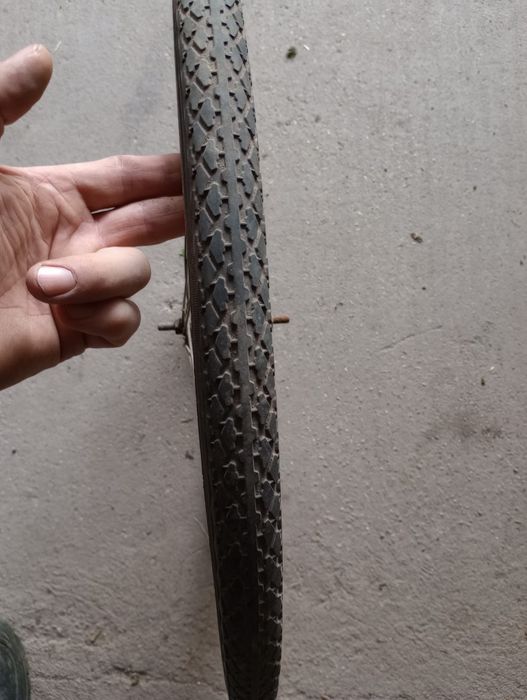 Koło z oponą do roweru