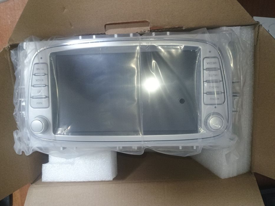 Автомагнітола FORD 2/64, камера, CarPlay, Android Auto