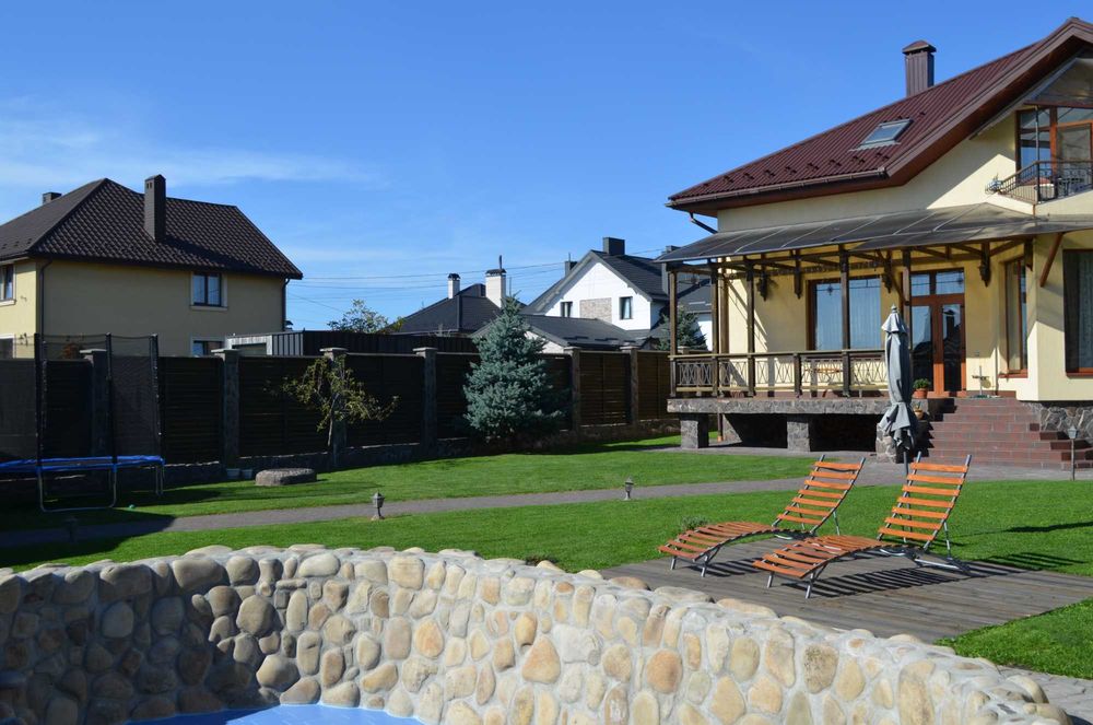 Будинок в Солонці власник