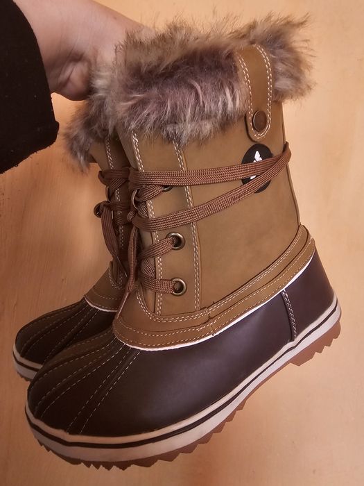 Сапожки зимні нові