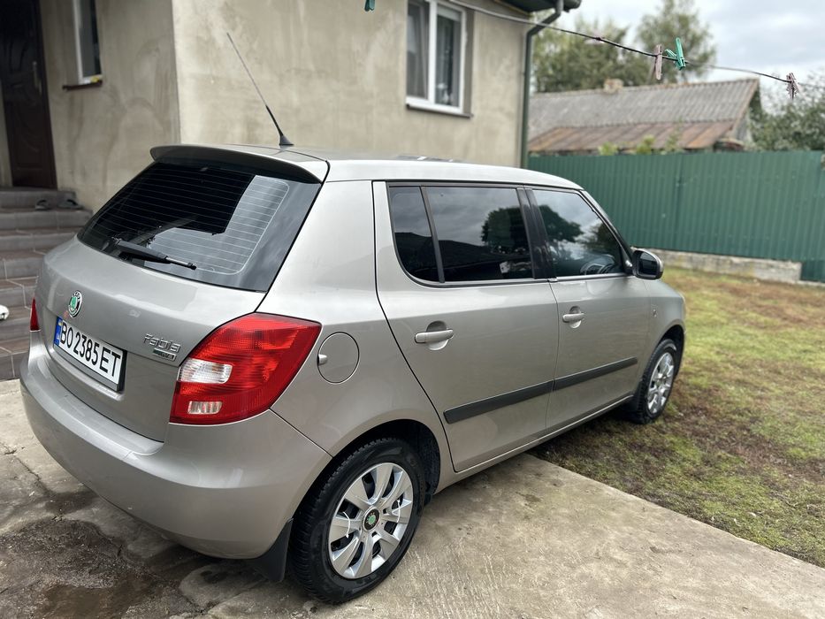 Шкода фабія хечбек