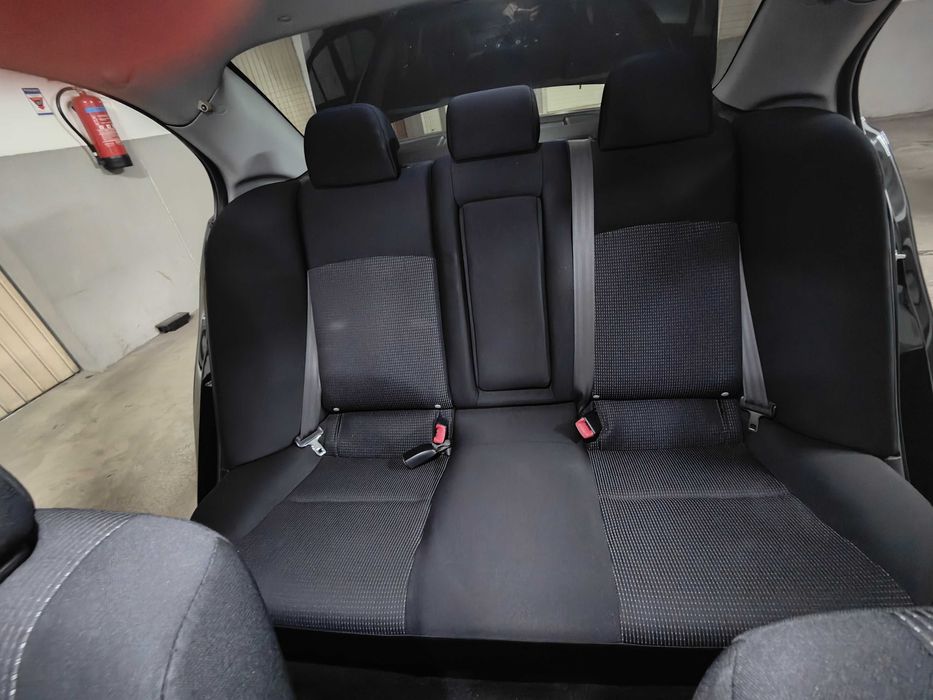 Mitsubishi Lancer Invite 1.5