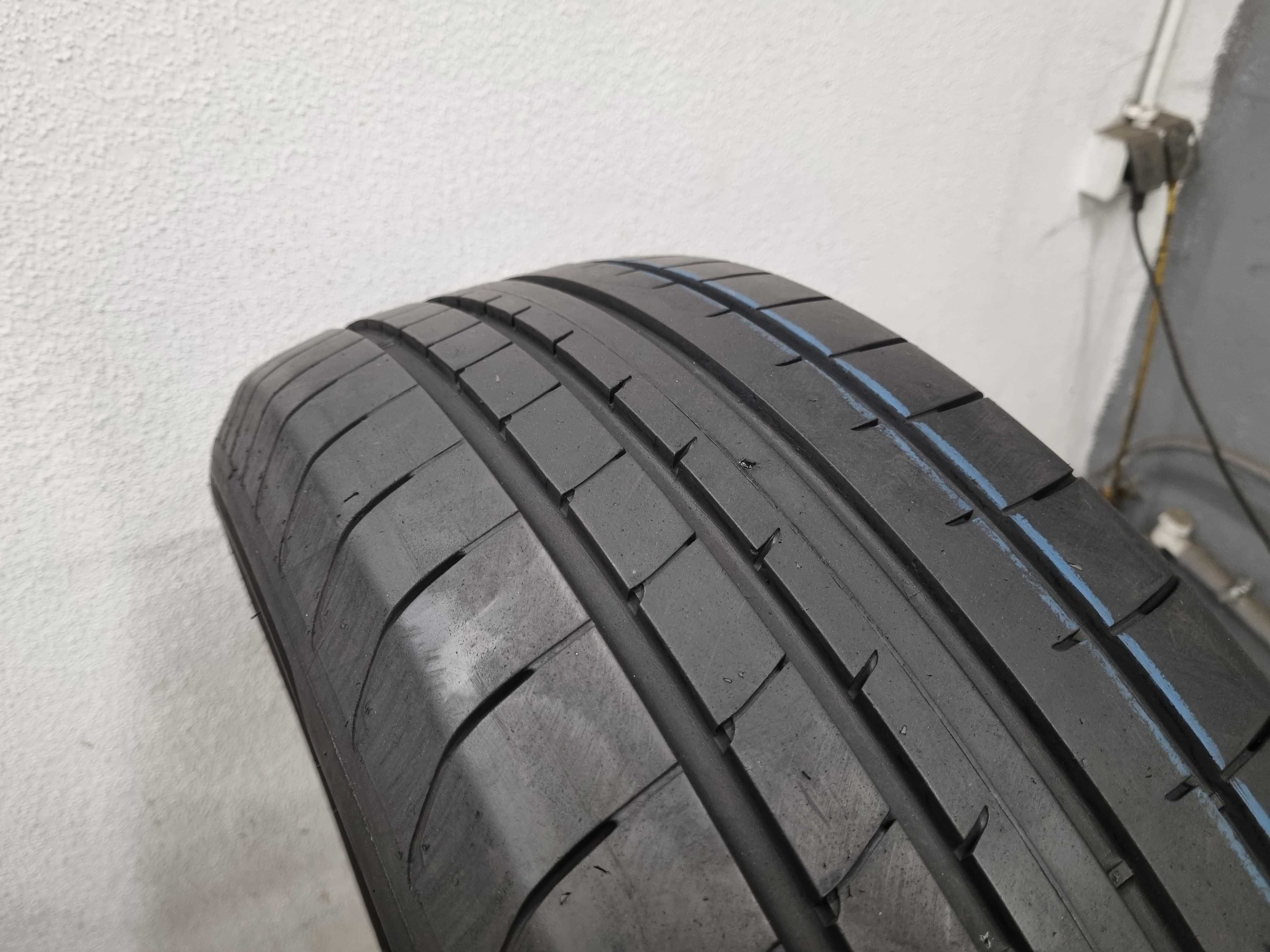 235/60/18 103W Goodyear Eagle F1 Asymmetric 3 SUV AR Dot.1517R