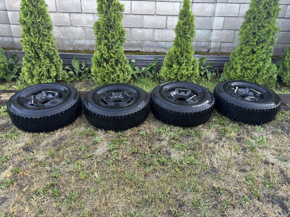 Продам диски+шины 235/75/R15 Michelin