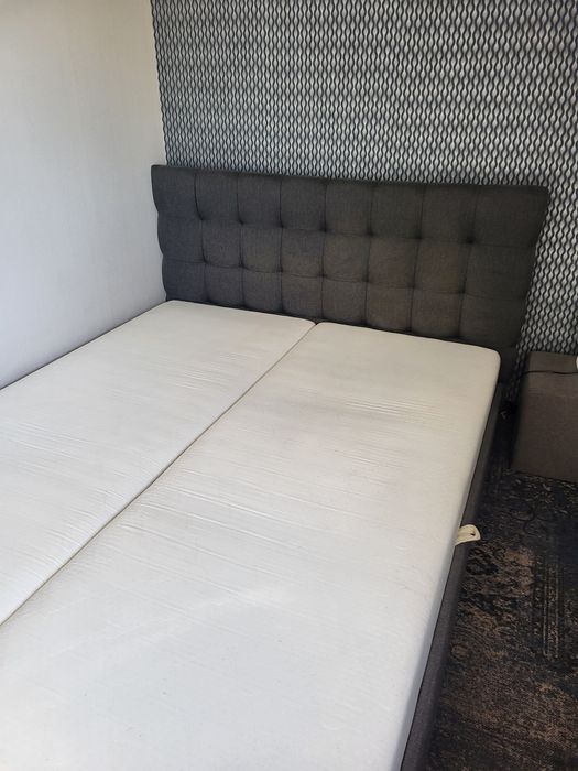 Łóżko sypialniane