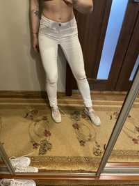 Skinny белоснежные джинсы Zara