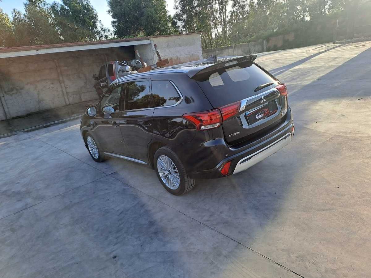 Mitsubishi Outlander 2.4 Hybrid 4WD, 2021
