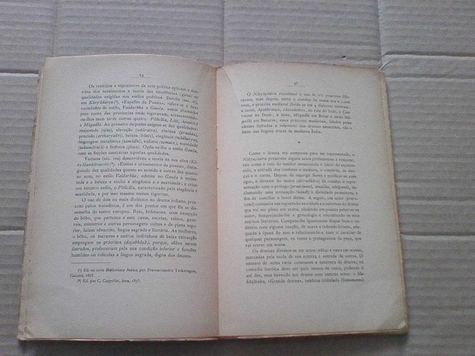 Do teatro na literatura indo-árica