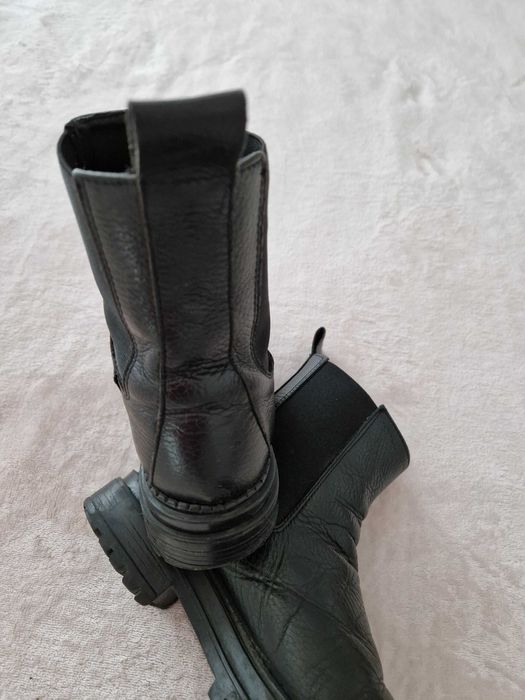 Botas pretas T35