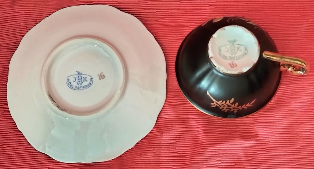 Chávena e Pires em Porcelana